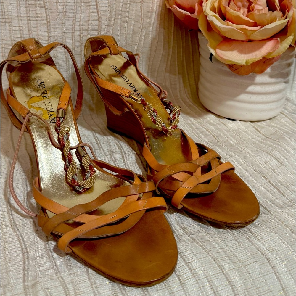 Color brown sandals for women